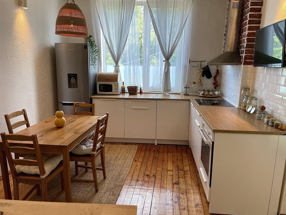 Продава се Многостаен апартамент в София, Толстой - 100 кв.м за 1950 €/кв.м - Снимка #1