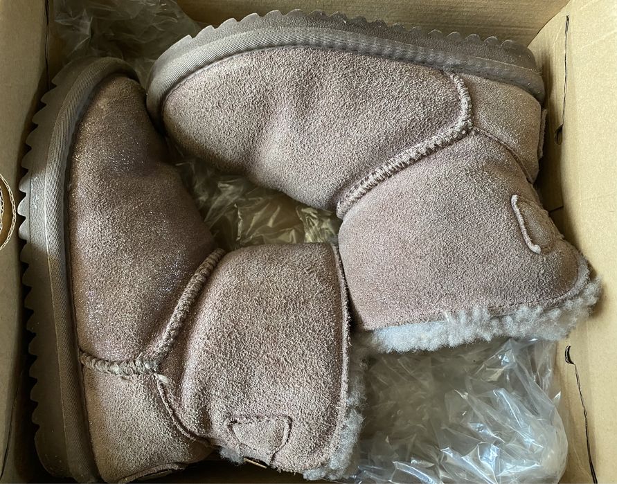 Зимние детские угги