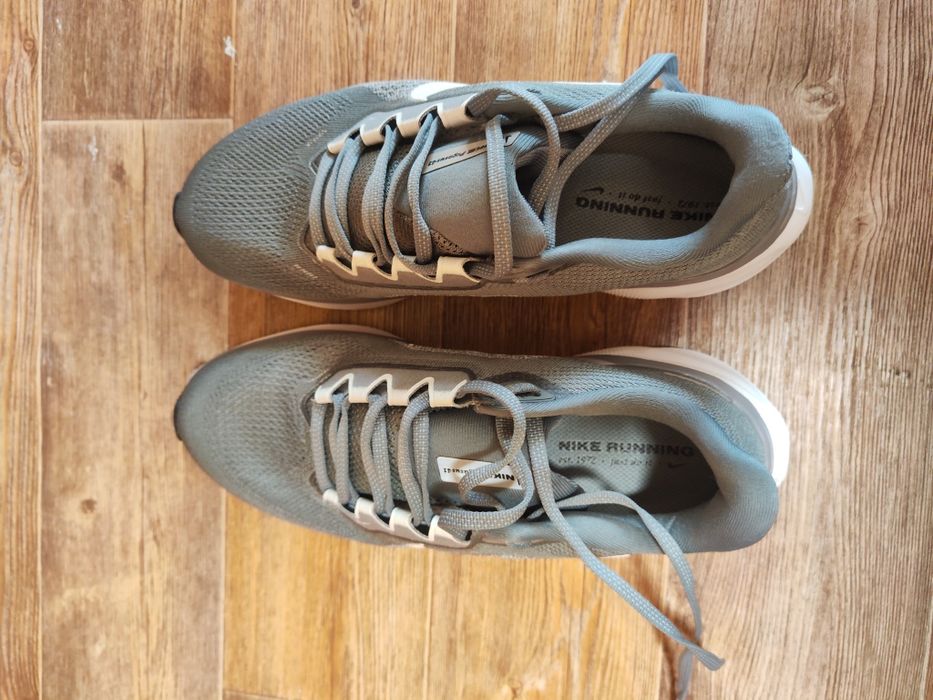Продам кросовки Nike