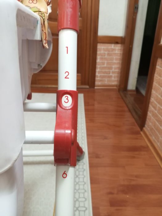 Стул для кормления детей