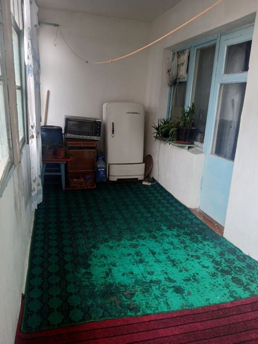 Samarqand shahar markazida uy sotiladi