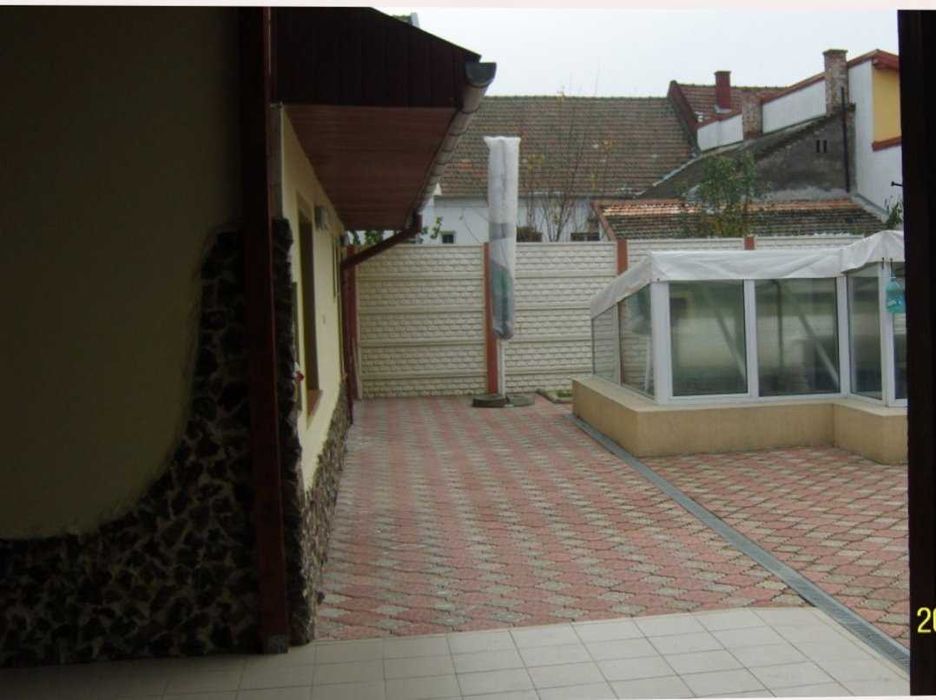 Casă de inchiriat in zonă centrală