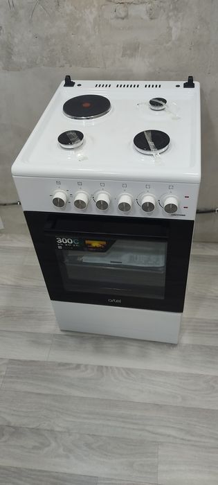 Продам плиту Artel