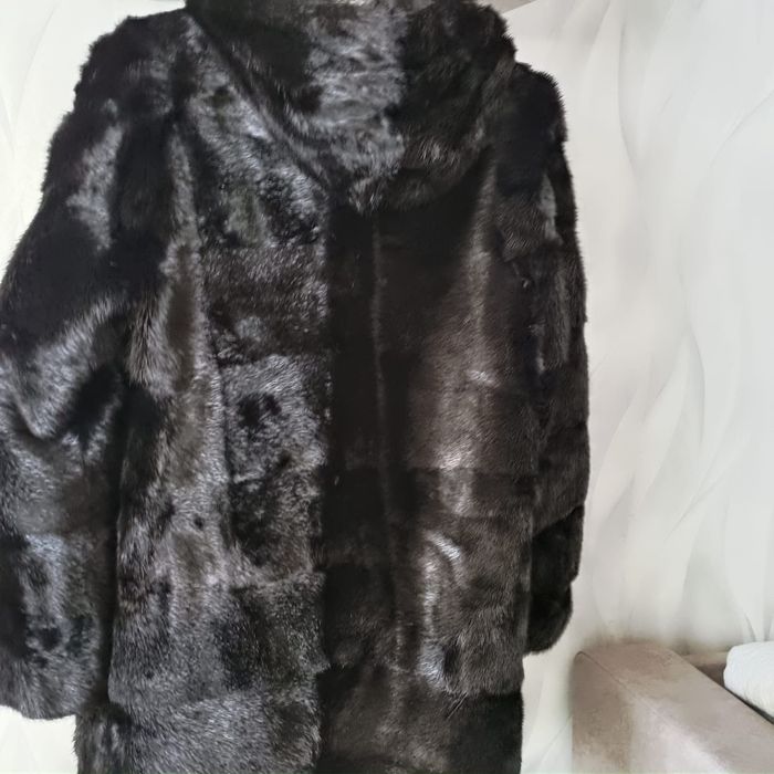 Продам норковую шубу