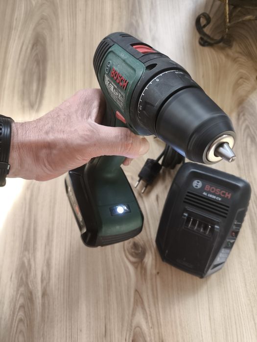 Акумулаторен винтоверт BOSCH UniversalDrill 18 V 1,5 Ah 60 Nm