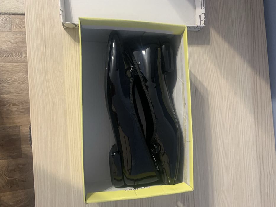 продам туфли черные