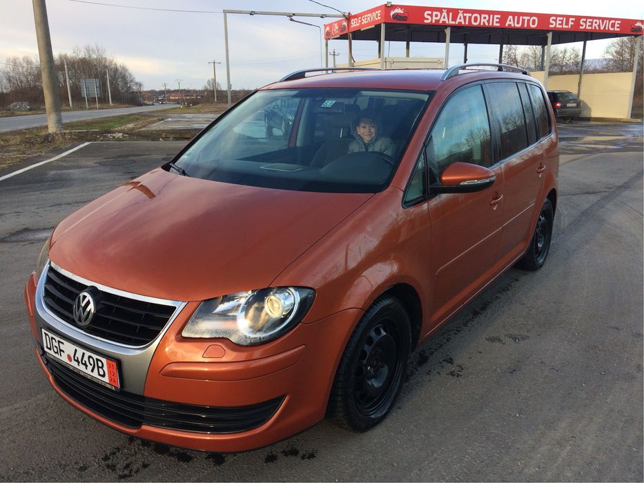 Wv Touran 7 locuri an 2010 inmatriculat