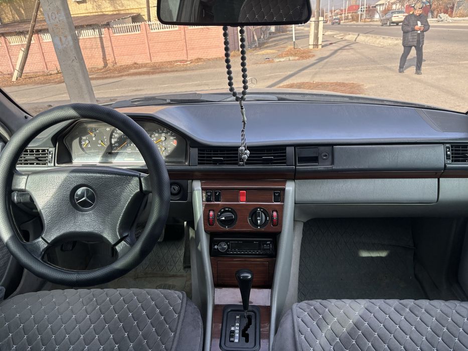 Продам Мерседес 124