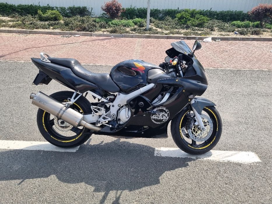 Honda cbr f4 2000