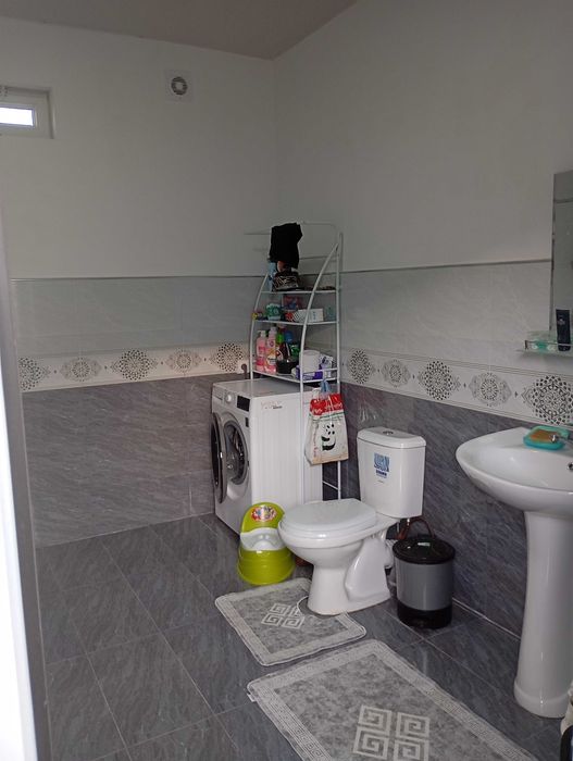 Yangi hayot tumani.Binokorga yaqin Xovli uy- joy sotiladi.4 sotix.