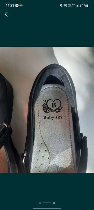 Продам школьные туфли