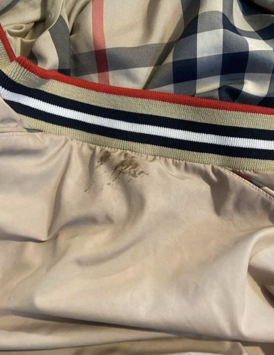 Hanorac Burberry Original – Design Clasic cu Interior Check Iconic