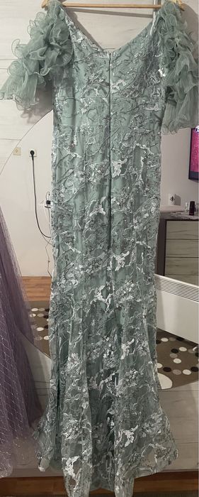 Официална рокля