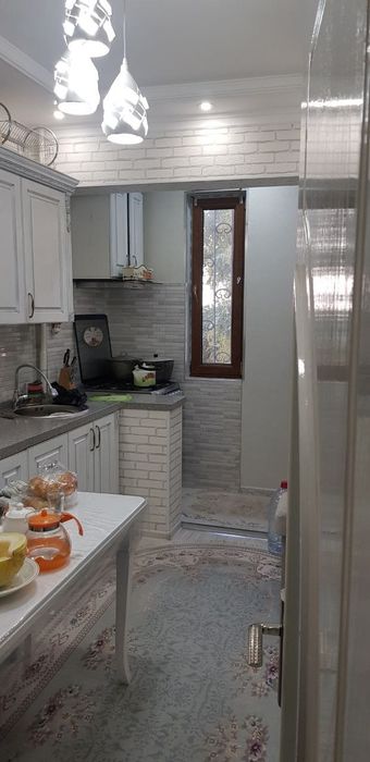 Uy sotiladi ozimniki fayzli xonadon. Xonalari bolingan