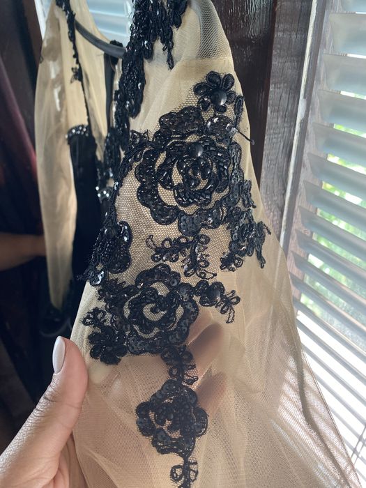 Официална  рокля