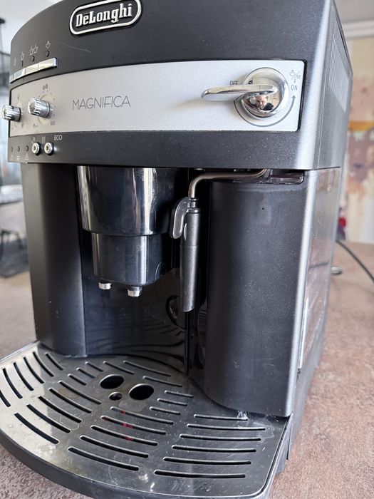 Espressor automat De’Longhi