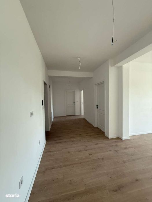 Apartament 3 camere , terasa generoasa și parcare subterană