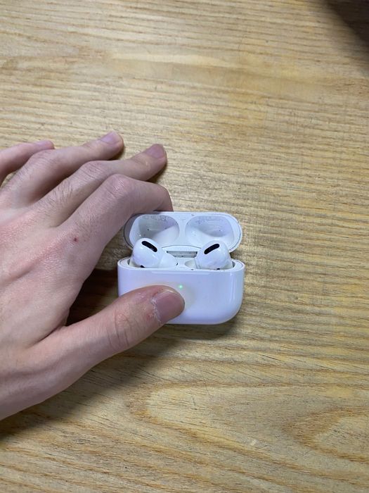 AirPods Pro б/у оригинал !