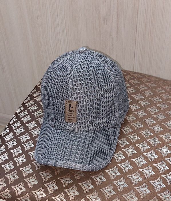 Продам бейсболку