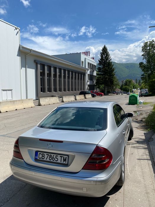 Mercedes E Class W211