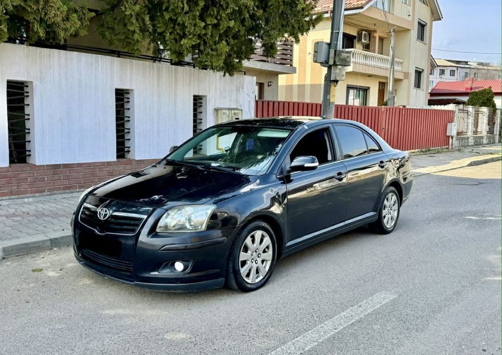 TOYOTA Avensis
