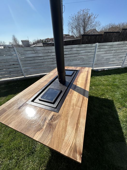 Masă interior / exterior cu grătar “Gentlemen’s Grill”