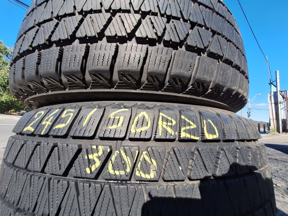 Vând 2 anvelope iarna 245/50r20  Bridgestone 2021 Montaj Gratuit
