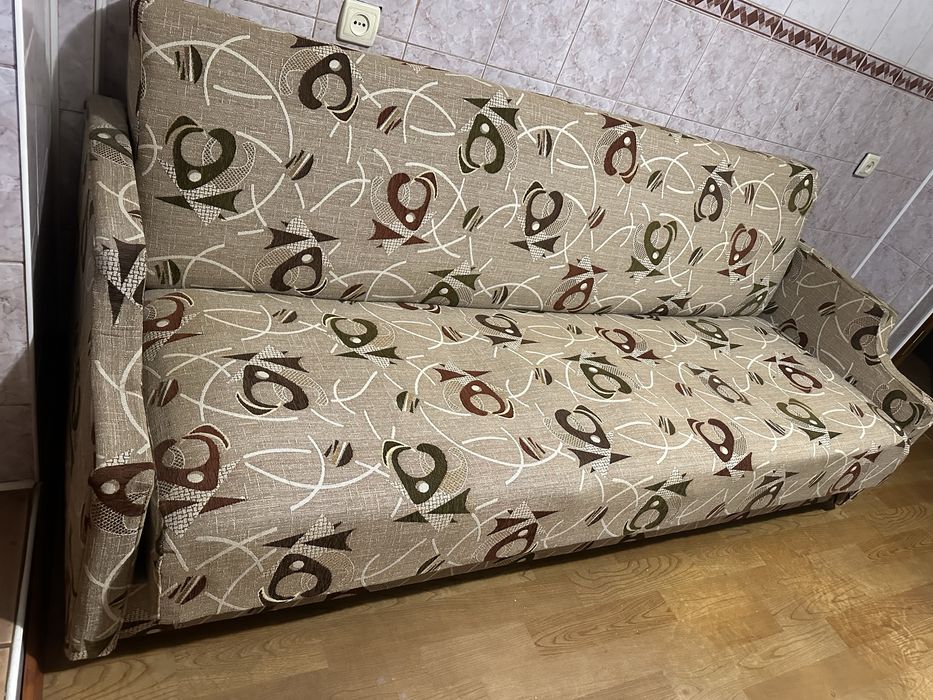 Продам диван за символическую сумму