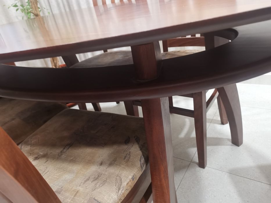 Мааса от масив със 6 стола от масив