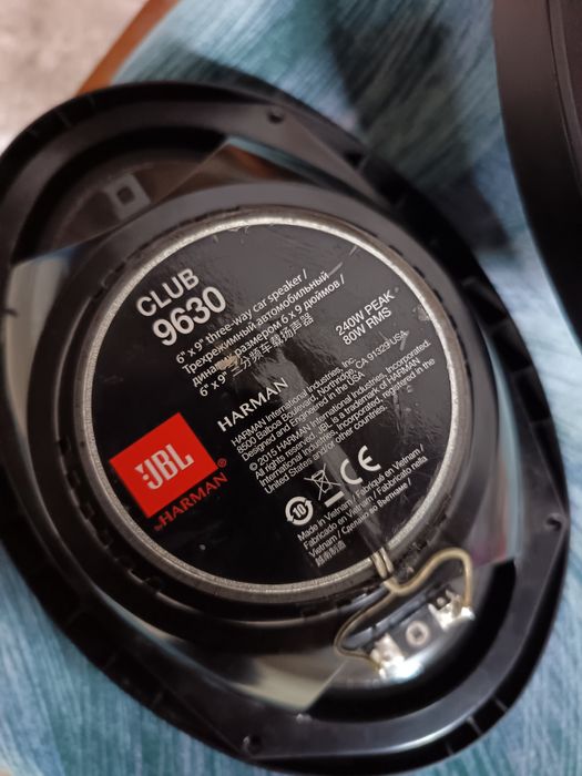 Колонки беляш 2шт оригинал.