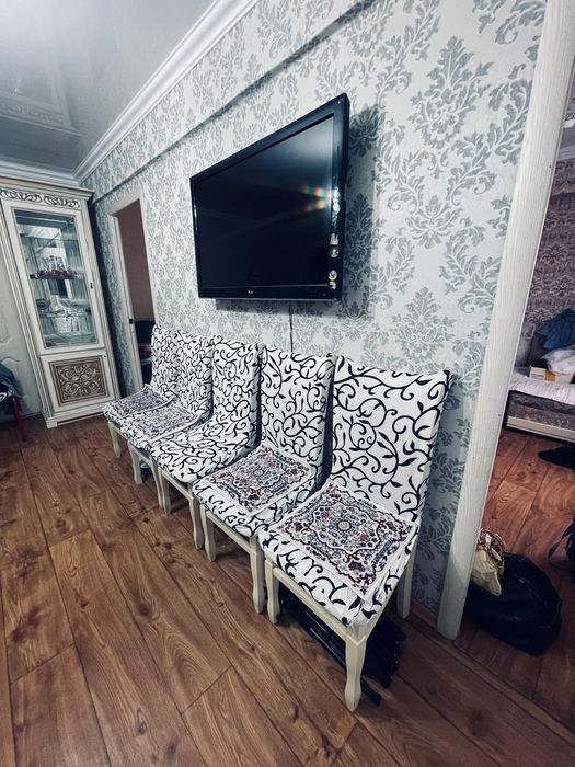 Стулья бу, для гостинной.