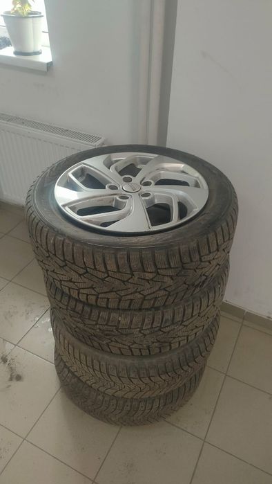 Продам зимные шины в комплекте, в хорошим состоянии