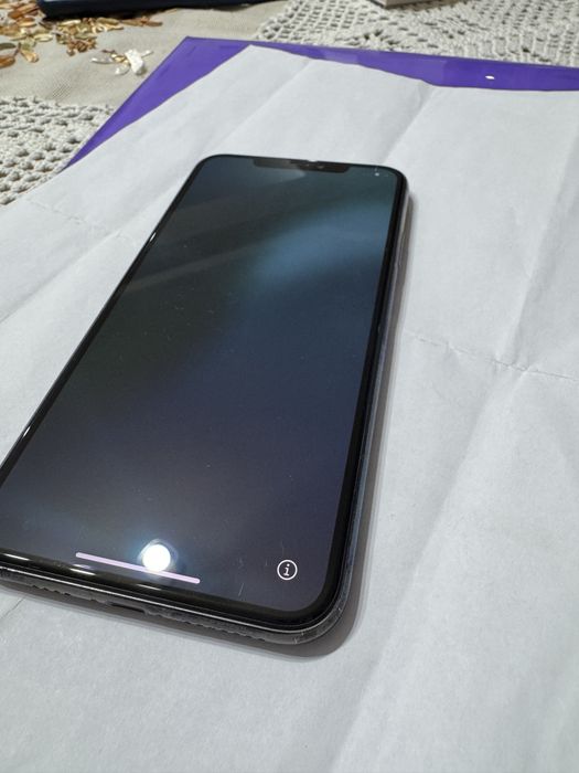 Iphone 11 pro max 64gb 93% baterie