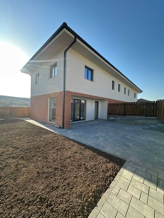 Duplex finisat cu 4 camere de vanzare cu CF in Chinteni