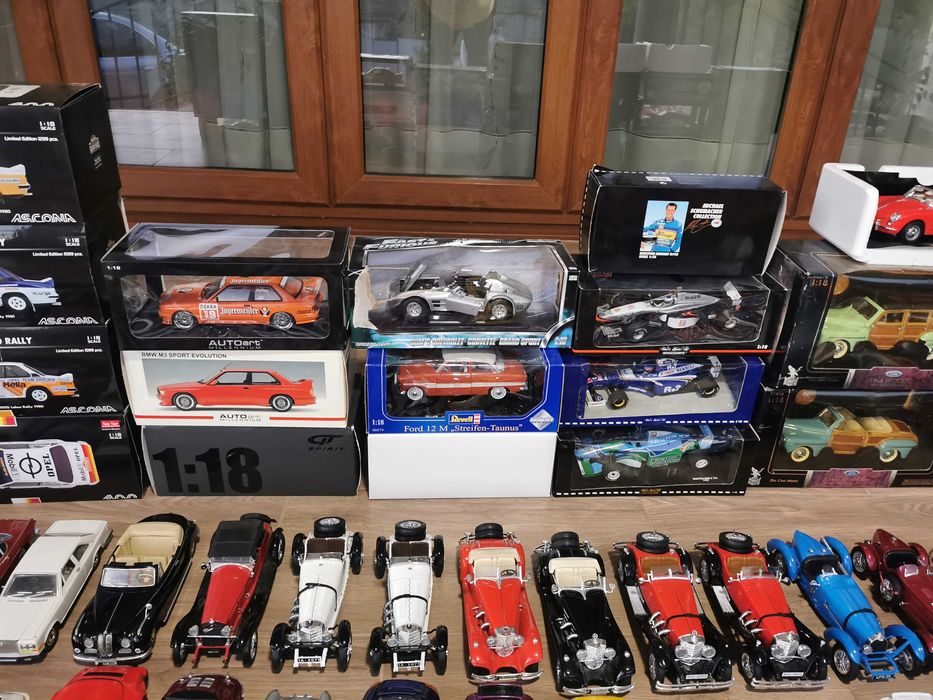 Colectie 115 machete 1 18 BBurago Maisto AutoArt Sun Star schimb auto