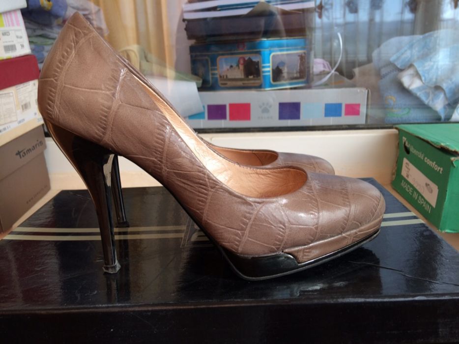 Продам кожаные туфли-лодочки