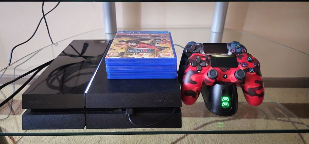 Продам PS4 Fat 500gb