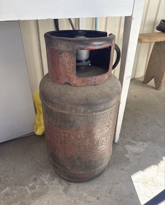 Продам газ балон