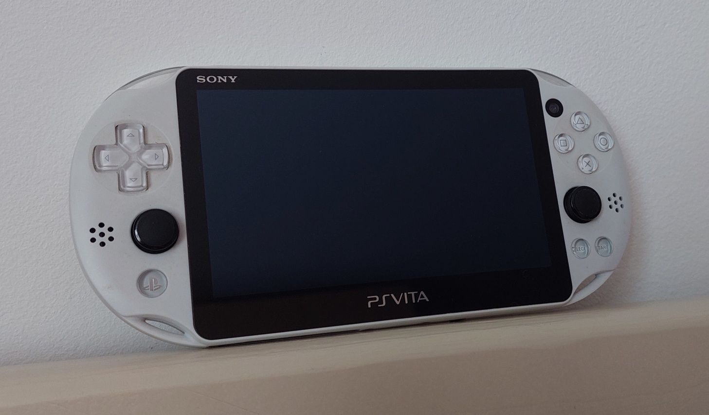 PS Vita 2000 slim playstation Vita: 70 000 тг. - Приставки Алгабас на Olx