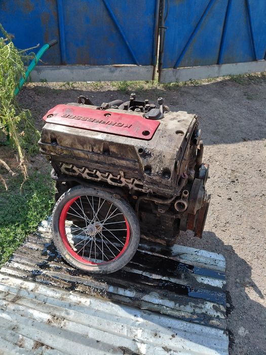 Движок Мерседес 111 масло жор