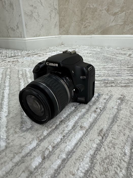 Canon 1000d продаю