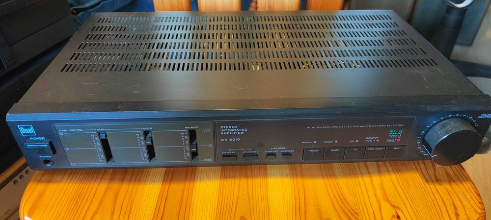 Сет Dual CV6010, усилвател, тунер и СД