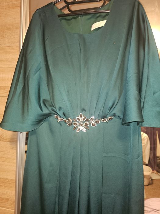 Rochie elegantă de seară – verde smarald – stare impecabilă
