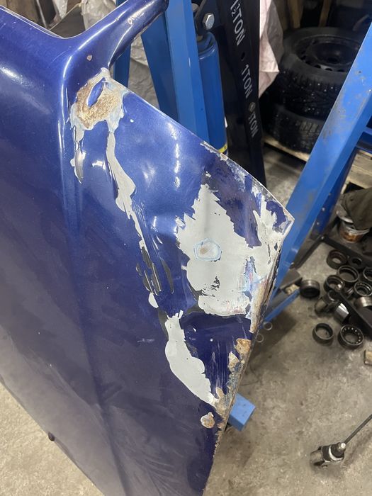 Продам капот от Ауди 80 Б4