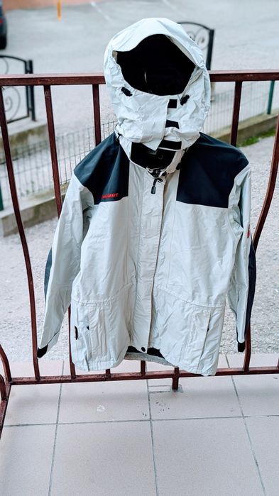 Preț fix,Mamut Gore-tex mărimea S nepurtata