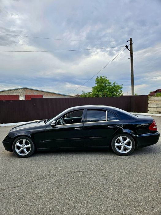 MERCEDES-BENZ E-Class 2004 — imagine 2