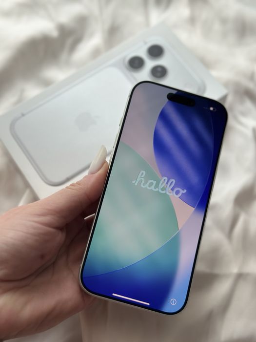 Vând Iphone 17 pro silver