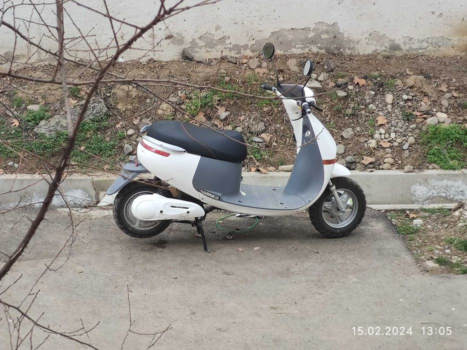 Скутер электро. 60 вольт 20 ампер.