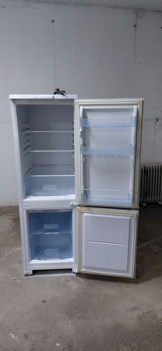 Холодильник разные  доставка ноуфрост