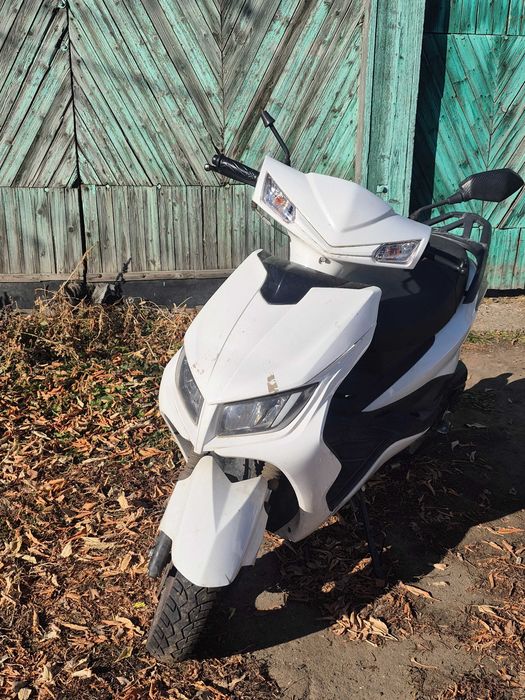 Скутер м8 150 кубов